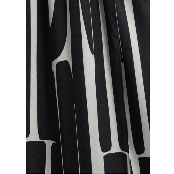 Diarrablu Mailys Hera Print Black and White Convertible 19 Different Ways Dress - Picture 6 of 16